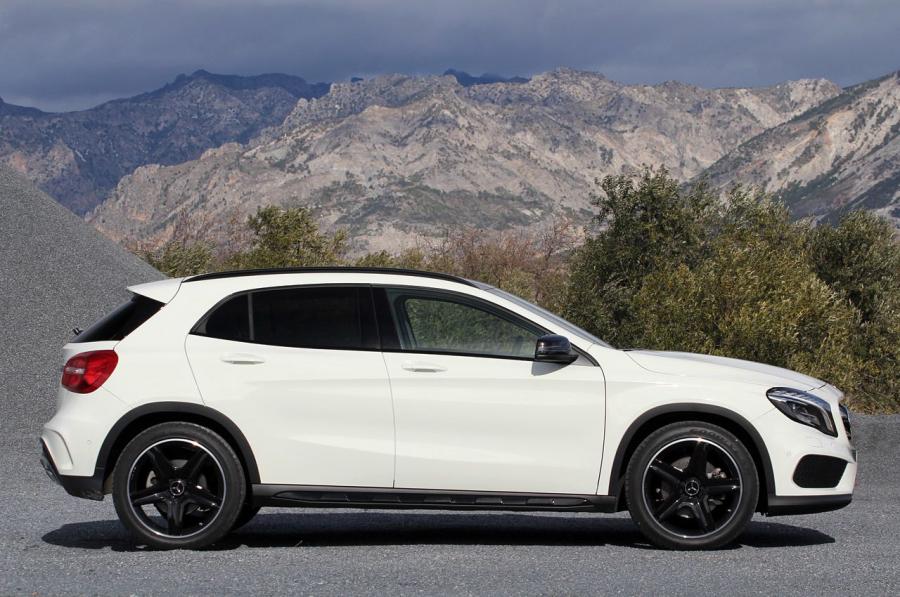 Mercedes-Benz GLA250 4Matic 2014 года  (фото 45 из 60)